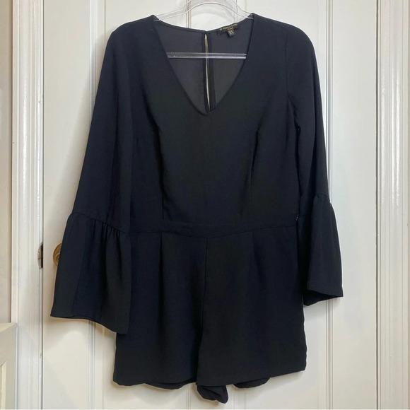 Massimo Fabbro Italy Women’s One Piece Short Set Romper Black Bell Sleev… - Picture 2 of 7
